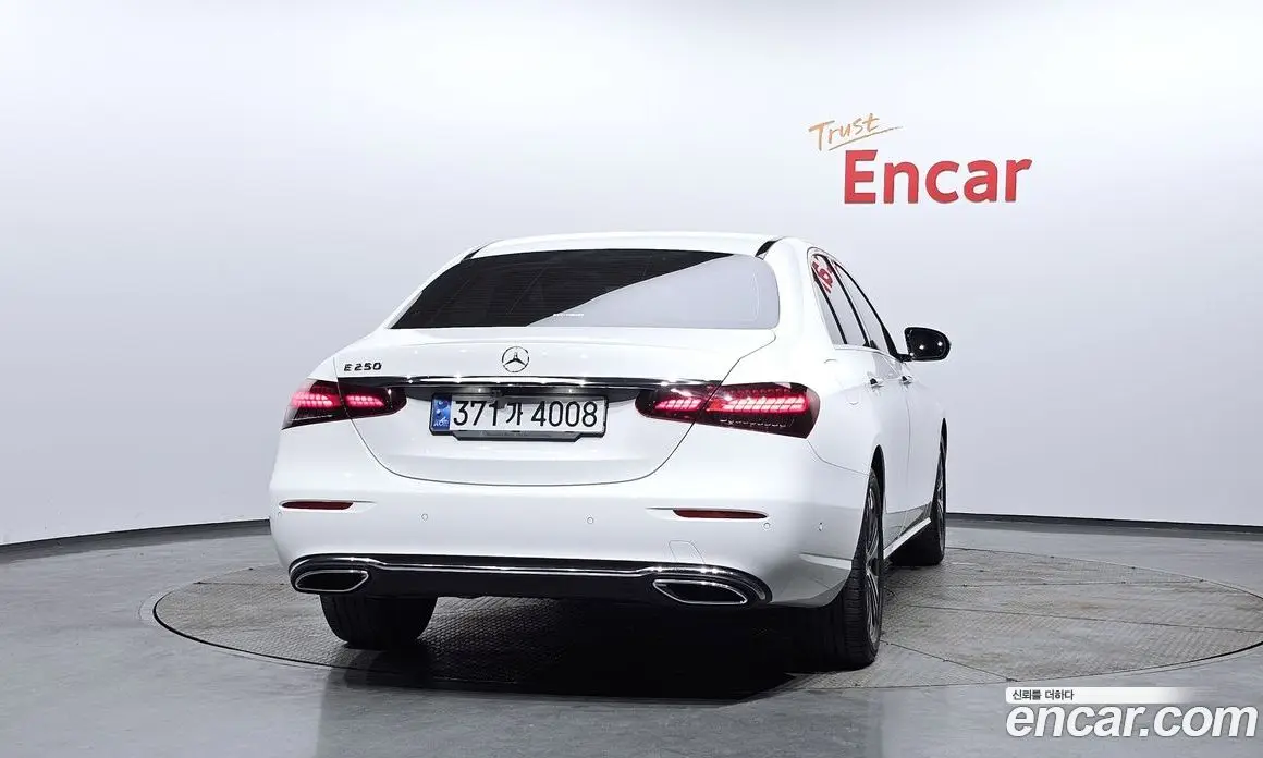Mercedes-Benz E-Class 2021 2.0 автомат (гидро), фото 4