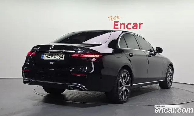 Mercedes-Benz E-Class 2021 2.0 гидро, миниатюра 2 Mercedes-Benz E-Class 2021 2.0 гидро, миниатюра 2