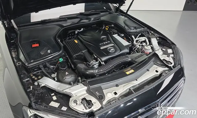 Mercedes-Benz E-Class 2021 2.0 гидро, миниатюра 6 Mercedes-Benz E-Class 2021 2.0 гидро, миниатюра 6