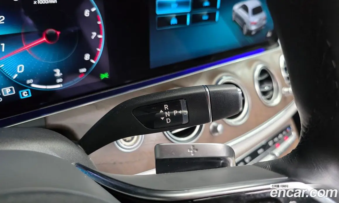 Mercedes-Benz E-Class 2022 2.0 гидро, фото 12