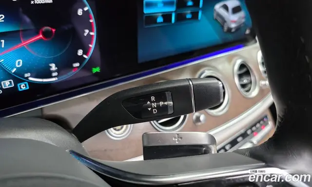 Mercedes-Benz E-Class 2022 2.0 гидро, миниатюра 12