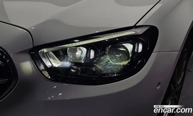 Mercedes-Benz E-Class 2022 2.0 гидро, миниатюра 8