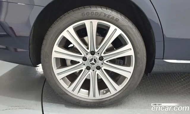 Mercedes-Benz E-Class 2023 2.0 гидро, миниатюра 5 Mercedes-Benz E-Class 2023 2.0 гидро, миниатюра 5
