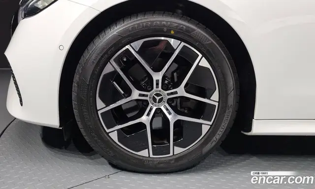 Mercedes-Benz E-Class 2025 2.0 гидро, миниатюра 5 Mercedes-Benz E-Class 2025 2.0 гидро, миниатюра 5