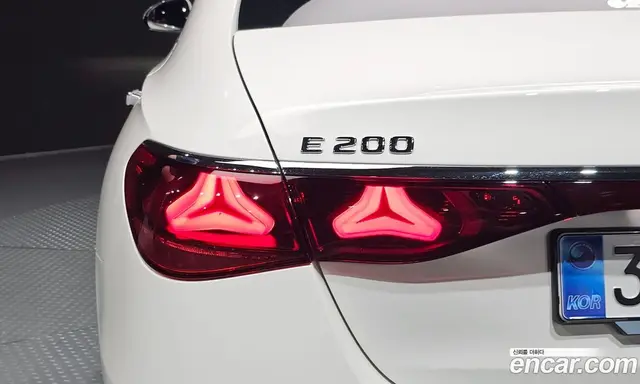 Mercedes-Benz E-Class 2025 2.0 гидро, миниатюра 9 Mercedes-Benz E-Class 2025 2.0 гидро, миниатюра 9