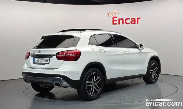 Mercedes-Benz GLA-Class 2018 2.0 гидро, миниатюра 2 Mercedes-Benz GLA-Class 2018 2.0 гидро, миниатюра 2