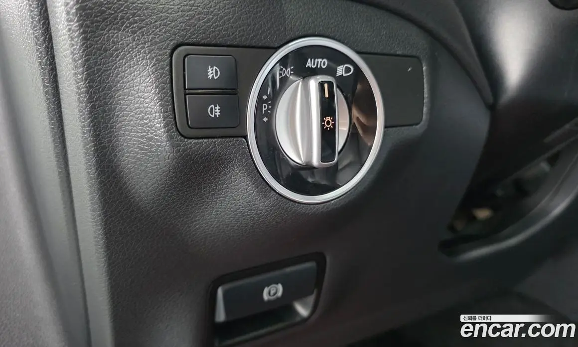 Mercedes-Benz GLA-Class 2018 2.0 гидро, фото 14 Mercedes-Benz GLA-Class 2018 2.0 гидро, фото 14