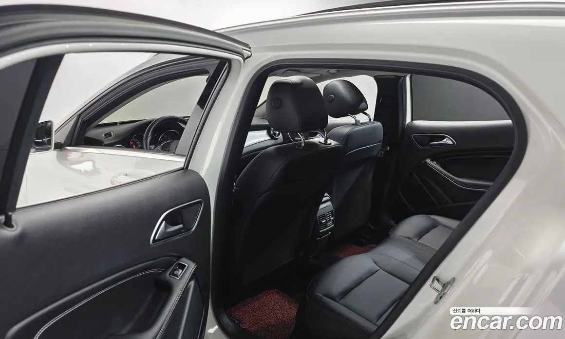 Mercedes-Benz GLA-Class 2018 2.0 гидро, фото 18 Mercedes-Benz GLA-Class 2018 2.0 гидро, фото 18