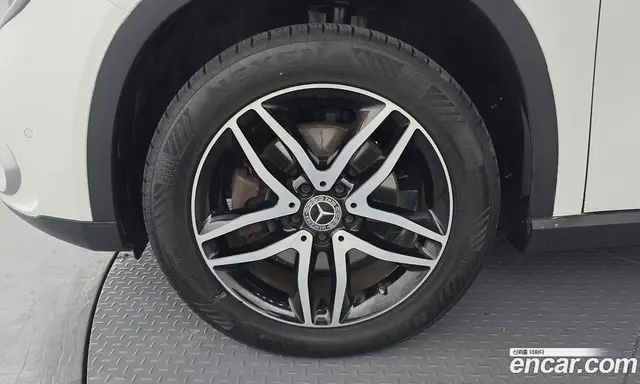 Mercedes-Benz GLA-Class 2018 2.0 гидро, миниатюра 5 Mercedes-Benz GLA-Class 2018 2.0 гидро, миниатюра 5