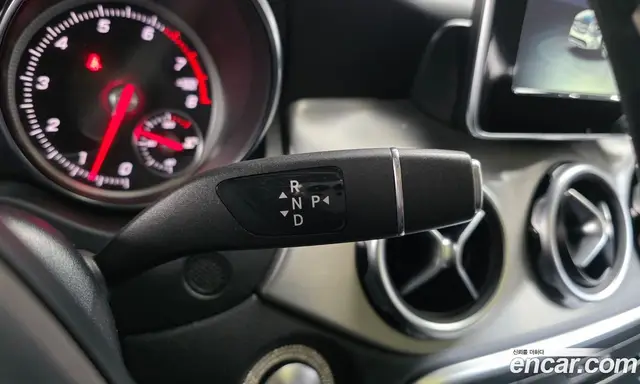 Mercedes-Benz GLA-Class 2018 2.0 гидро, миниатюра 9 Mercedes-Benz GLA-Class 2018 2.0 гидро, миниатюра 9