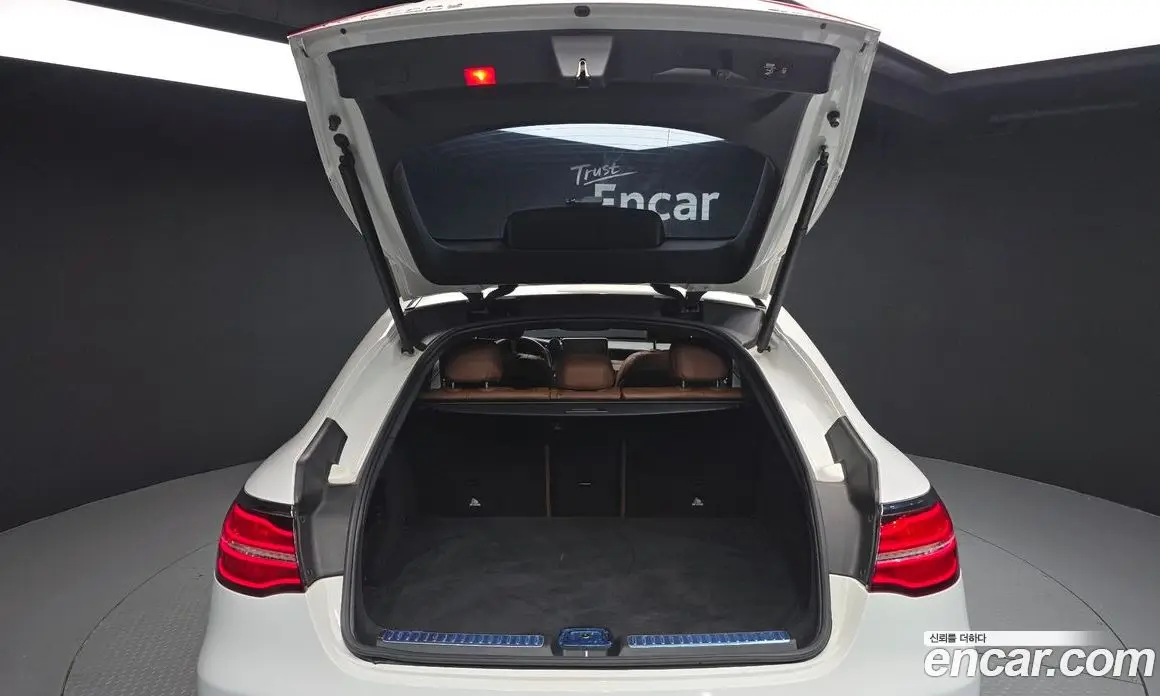 Mercedes-Benz GLC-Class 2017 2.1 гидро, фото 20 Mercedes-Benz GLC-Class 2017 2.1 гидро, фото 20