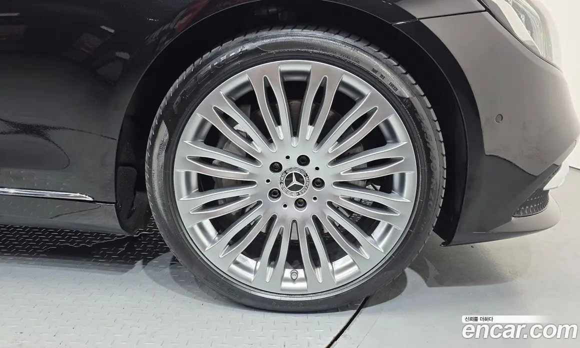 Mercedes-Benz S-Class 2019 4.0 гидро, фото 5 Mercedes-Benz S-Class 2019 4.0 гидро, фото 5