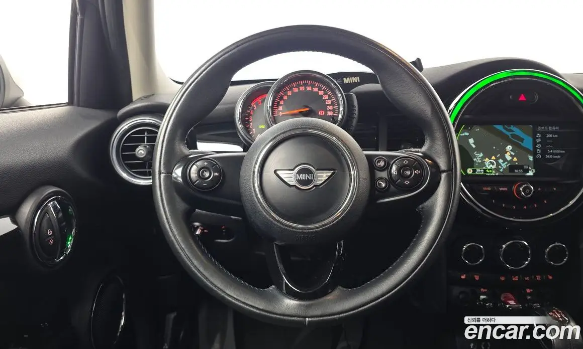 Mini Cooper 2016 1.5 автомат (гидро), фото 16