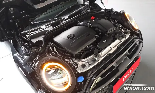 Mini Cooper Convertible 2025 2.0 автомат (гидро), миниатюра 5
