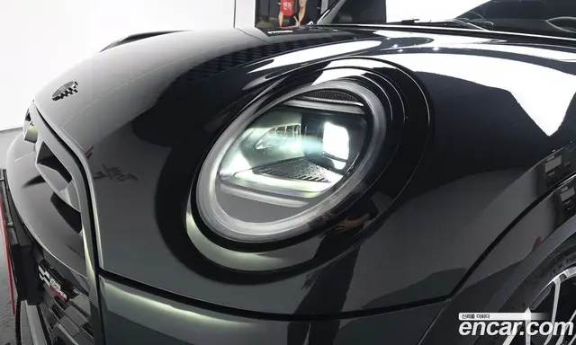 Mini Cooper Convertible 2025 2.0 автомат (гидро), миниатюра 7