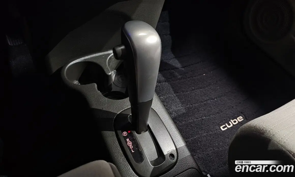 Nissan Cube 2013 1.8 автомат (гидро), фото 9 Nissan Cube 2013 1.8 автомат (гидро), фото 9