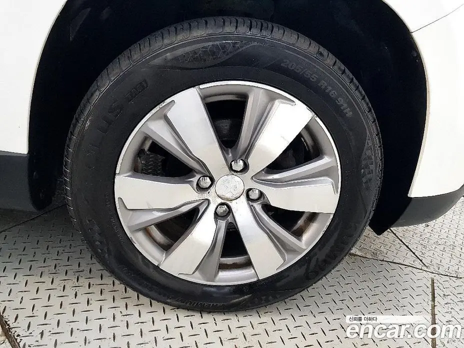 Peugeot 2008 2015 1.6 автомат (гидро), фото 20