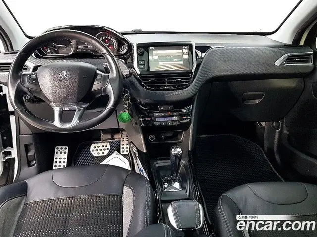 Peugeot 2008 2015 1.6 автомат (гидро), миниатюра 5