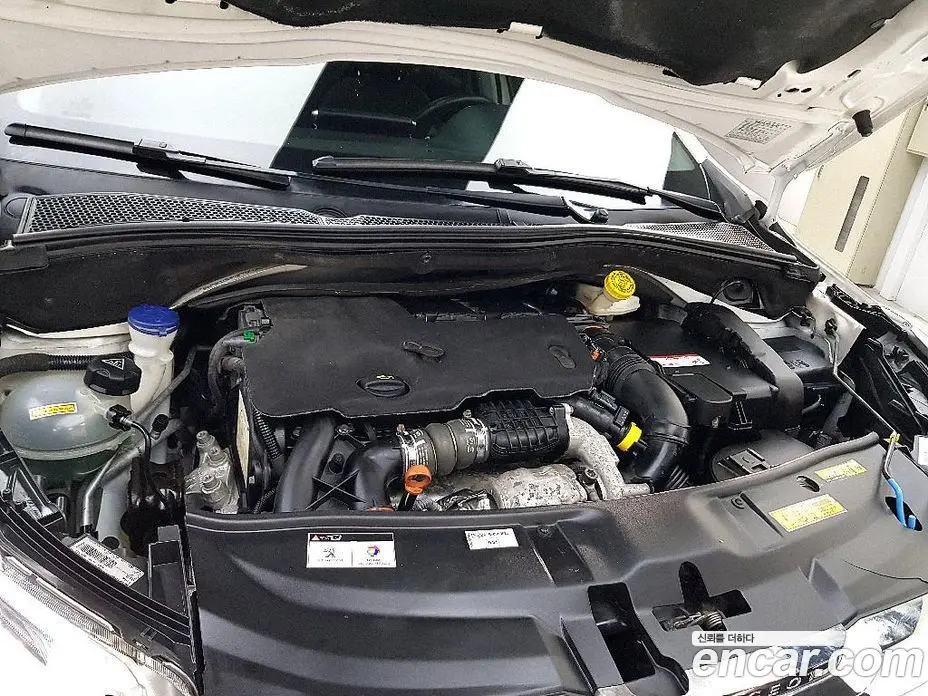 Peugeot 2008 2015 1.6 автомат (гидро), фото 6