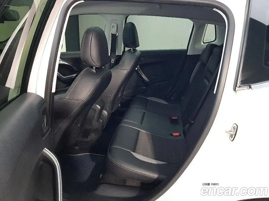 Peugeot 2008 2015 1.6 автомат (гидро), фото 9