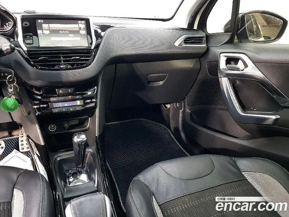 Peugeot 2008 2015 1.6 автомат (гидро), фото 10