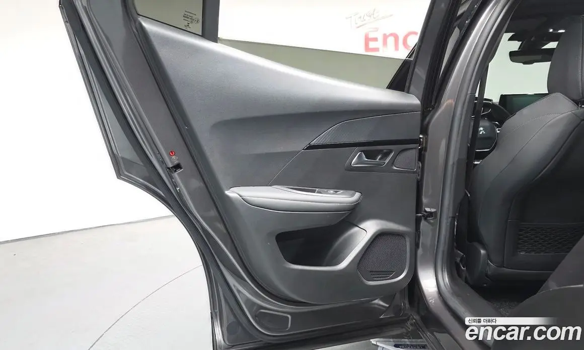 Peugeot 2008 2020 1.5 автомат (гидро), фото 14