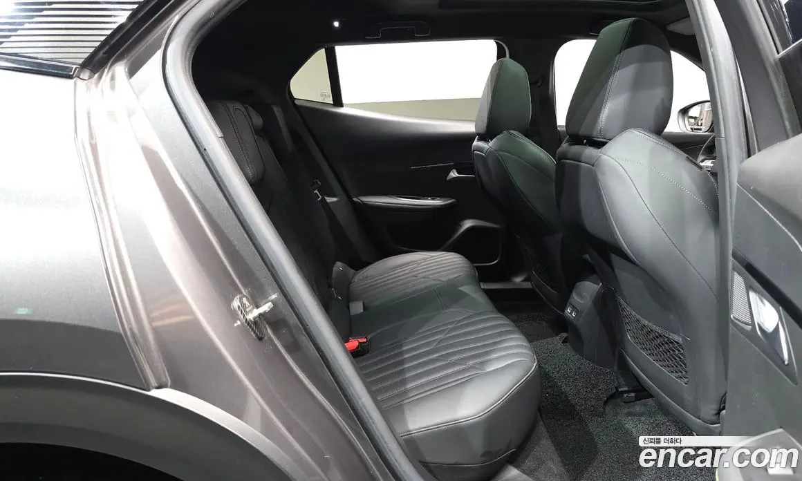 Peugeot 2008 2020 1.5 автомат (гидро), фото 16
