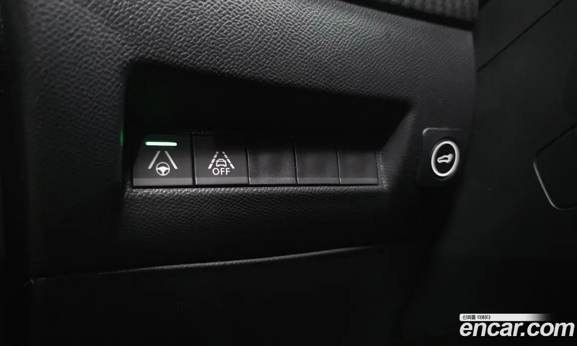 Peugeot 2008 2020 1.5 автомат (гидро), фото 27