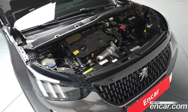 Peugeot 2008 2020 1.5 автомат (гидро), миниатюра 5