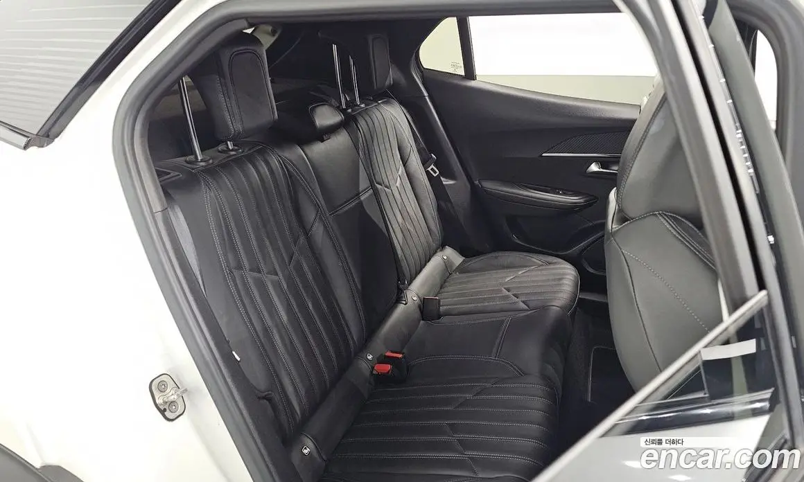 Peugeot 2008 2021 1.5 автомат (гидро), фото 17