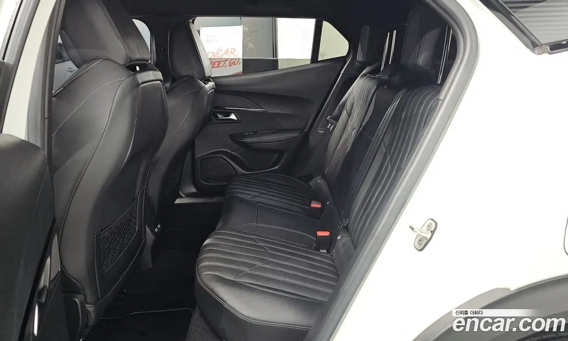 Peugeot 2008 2021 1.5 автомат (гидро), фото 18