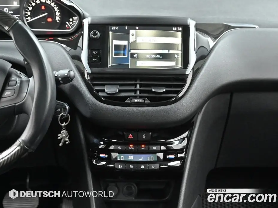 Peugeot 208 2014 1.6 автомат (гидро), фото 14