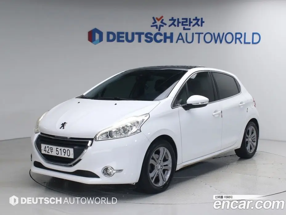Peugeot 208 2014 1.6 автомат (гидро), фото 3