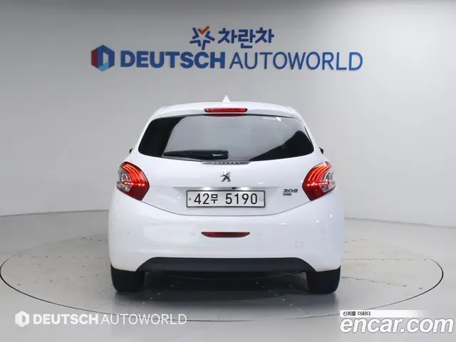 Peugeot 208 2014 1.6 автомат (гидро), миниатюра 4