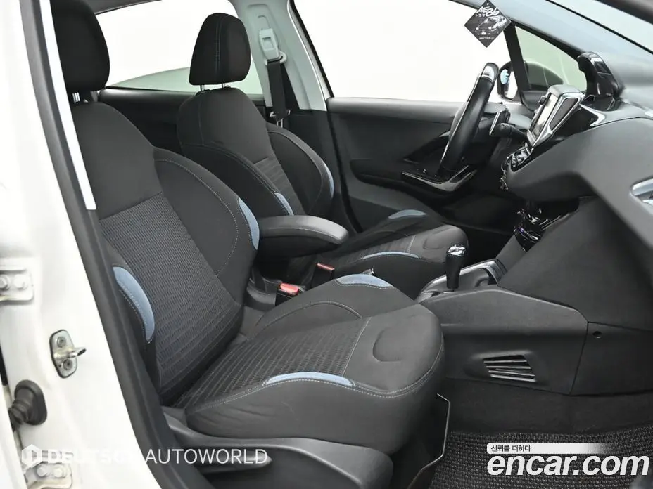 Peugeot 208 2014 1.6 автомат (гидро), фото 10