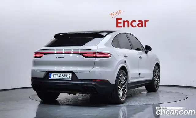 Porsche Cayenne 2023 3.0 автомат (гидро), миниатюра 2