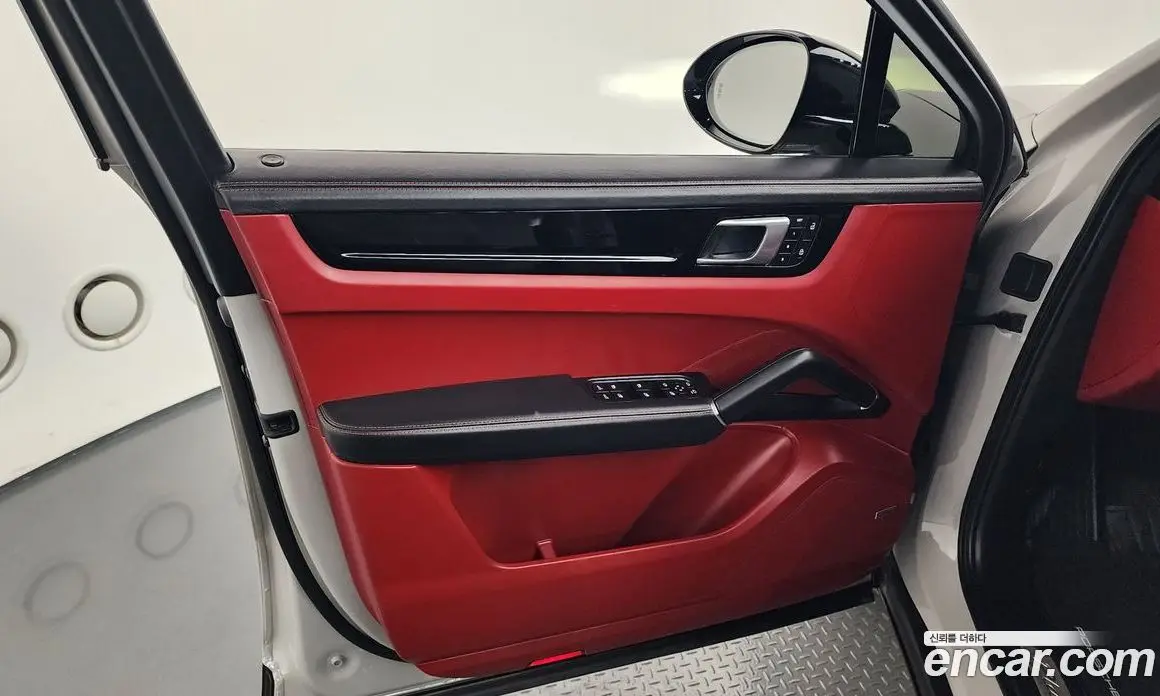 Porsche Cayenne 2023 3.0 автомат (гидро), фото 14