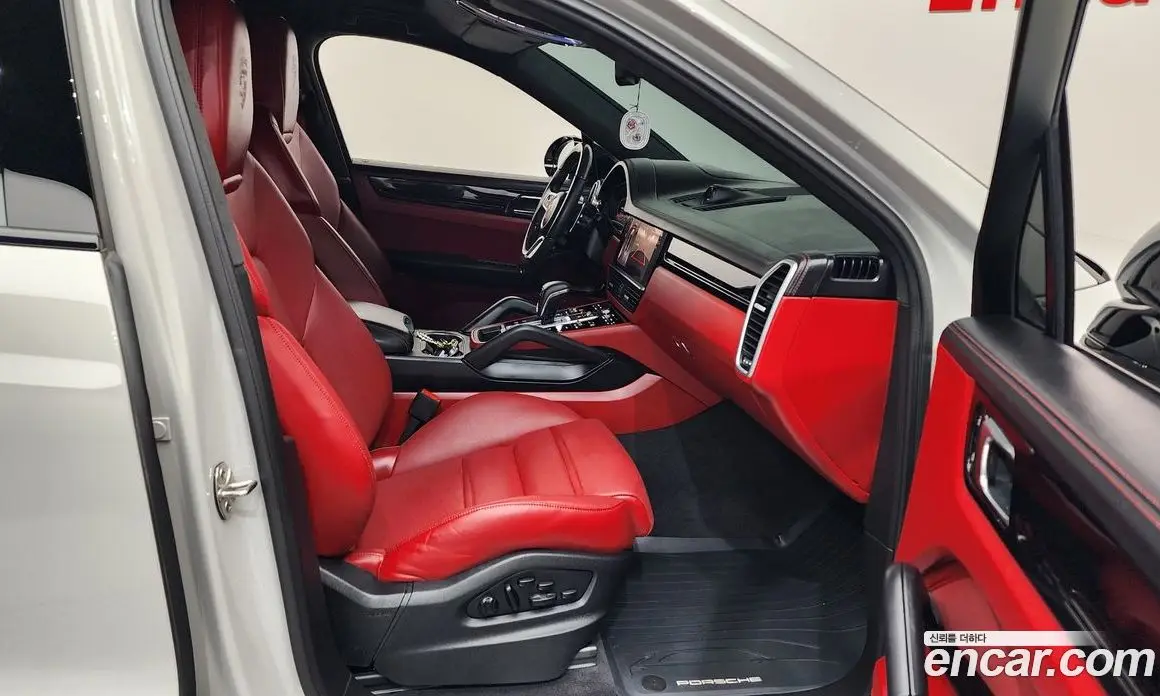 Porsche Cayenne 2023 3.0 автомат (гидро), фото 16