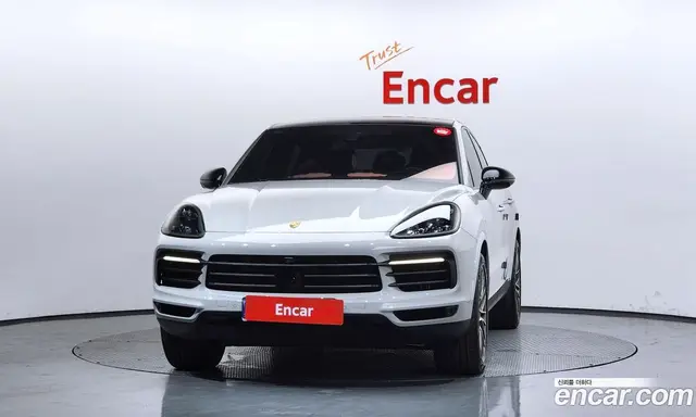 Porsche Cayenne 2023 3.0 автомат (гидро), миниатюра 3