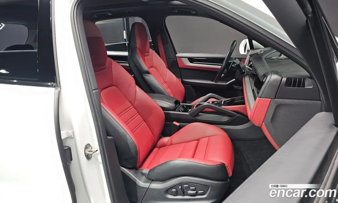 Porsche Cayenne 2024 3.0 автомат (гидро), фото 10