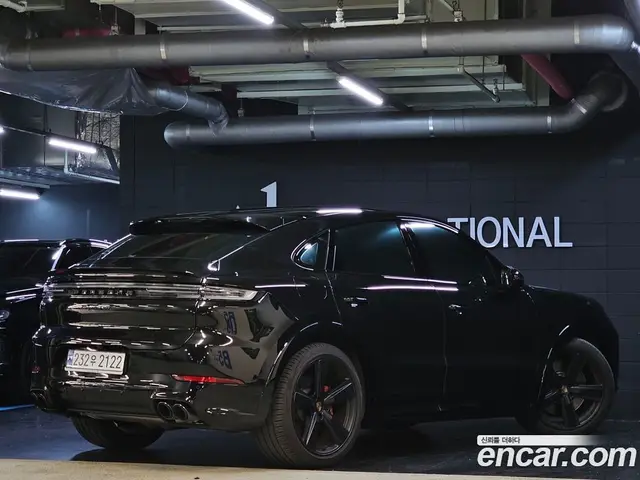 Porsche Cayenne 2025 4.0 автомат (гидро), миниатюра 6