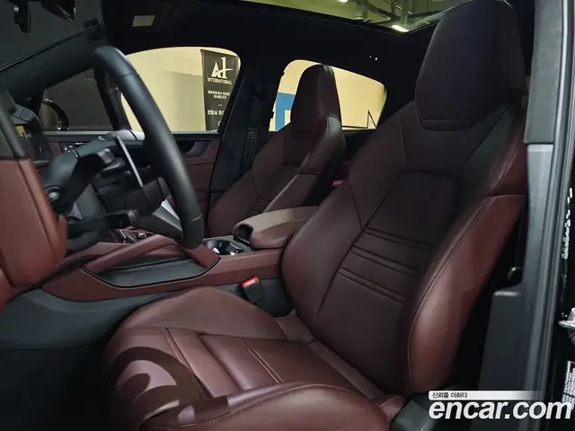 Porsche Cayenne 2025 4.0 автомат (гидро), миниатюра 10