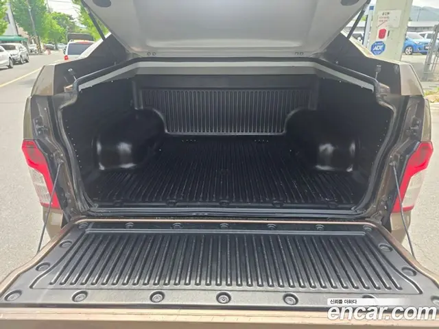 SsangYong Korando 2013 2.0 автомат (гидро), миниатюра 9