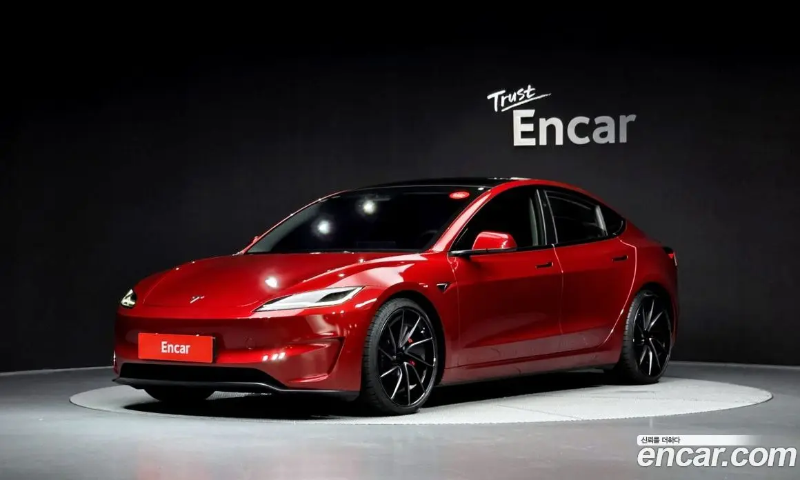 Tesla Model 3 2024 0.2 автомат (гидро), фото 1 Tesla Model 3 2024 0.2 автомат (гидро), фото 1