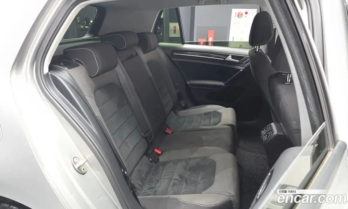 Volkswagen Golf 2013 2.0 автомат (гидро), фото 11