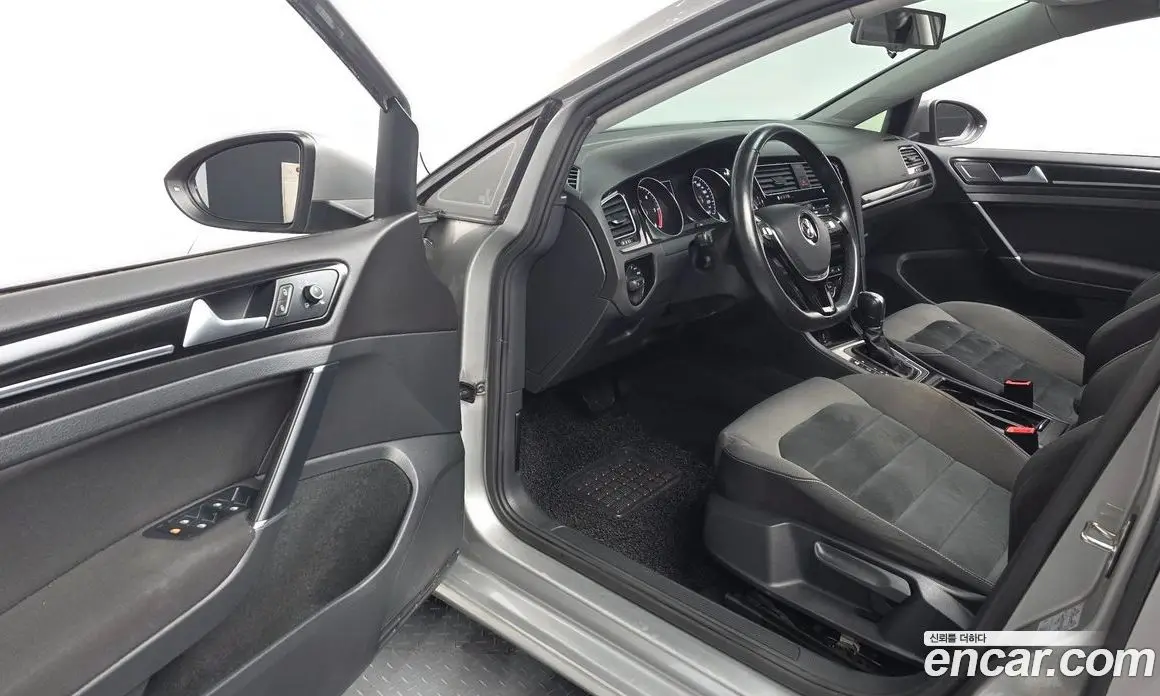 Volkswagen Golf 2013 2.0 автомат (гидро), фото 10