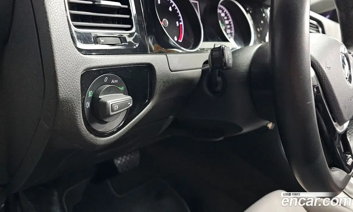 Volkswagen Golf 2015 2.0 автомат (гидро), фото 13