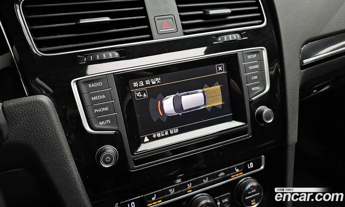 Volkswagen Golf 2015 2.0 автомат (гидро), фото 16