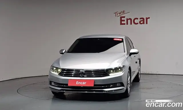 Volkswagen Passat 2018 2.0 автомат (гидро), миниатюра 2