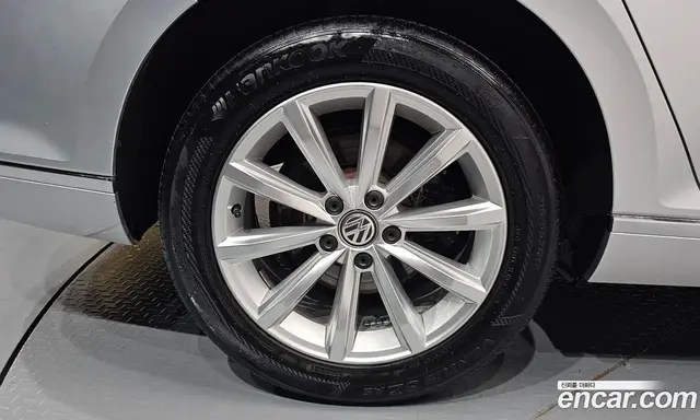 Volkswagen Passat 2018 2.0 автомат (гидро), миниатюра 6